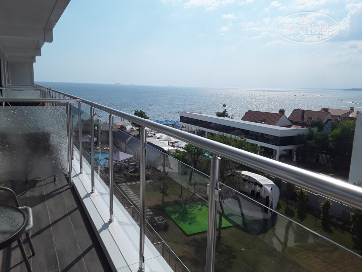 New photos from tourists De La Vita