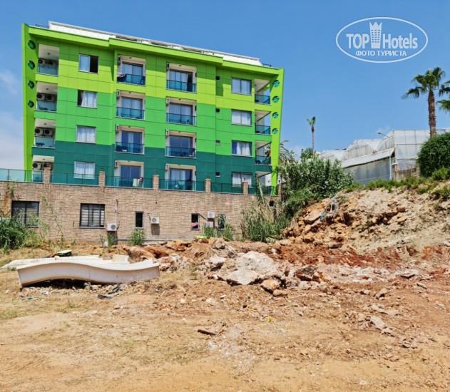 Green Life Hotel
