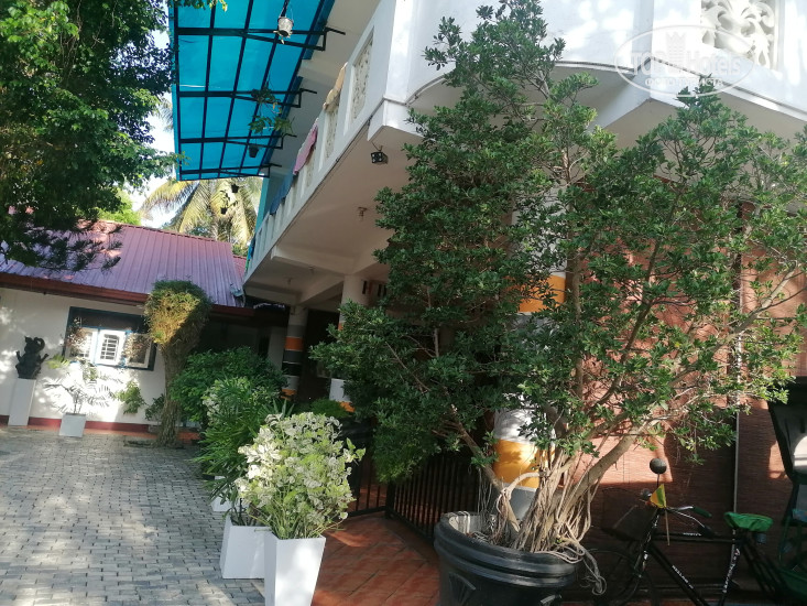 Crescent Resort