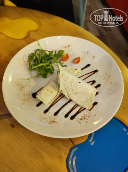 New photos from tourists За Кулисами 3*