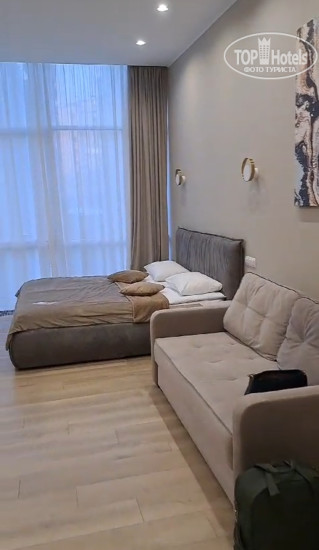 Mirror Residence